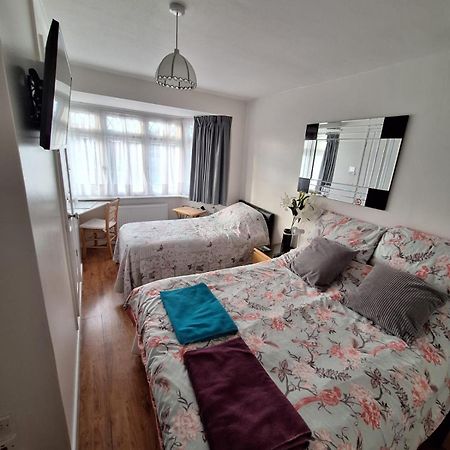 Harrow B & B Buitenkant foto
