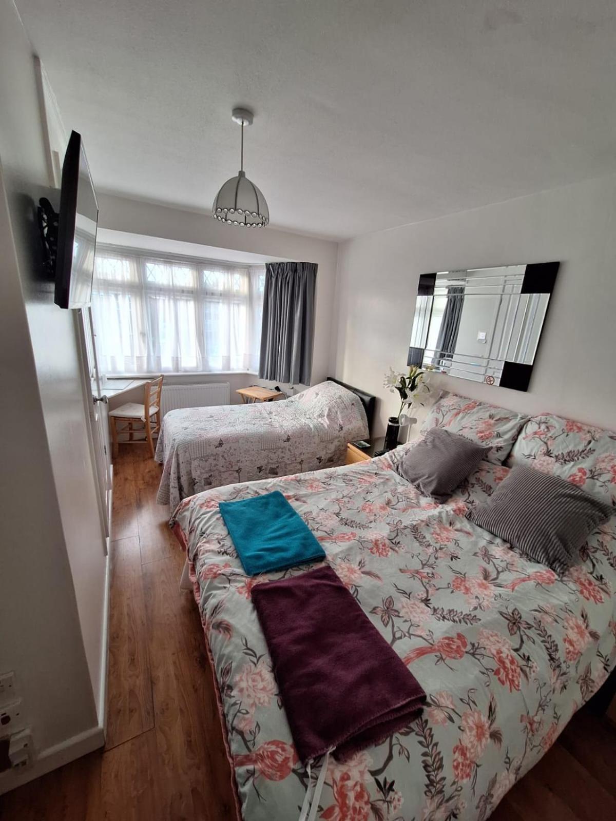 Harrow B & B Buitenkant foto