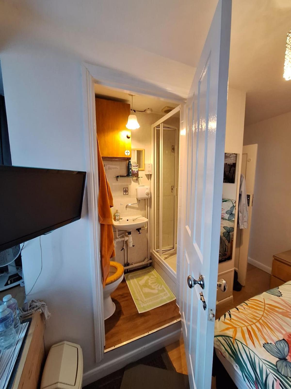 Harrow B & B Buitenkant foto
