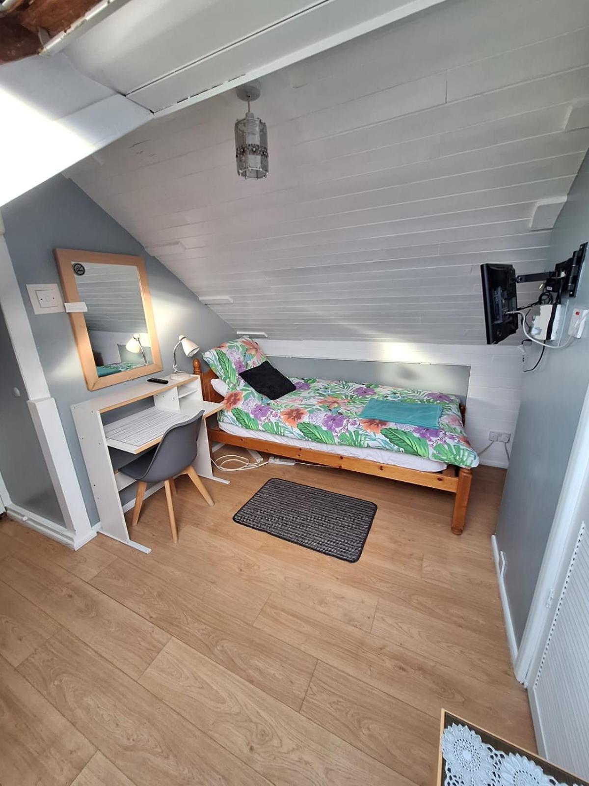 Harrow B & B Buitenkant foto